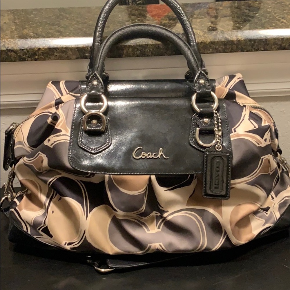 Signature Coach